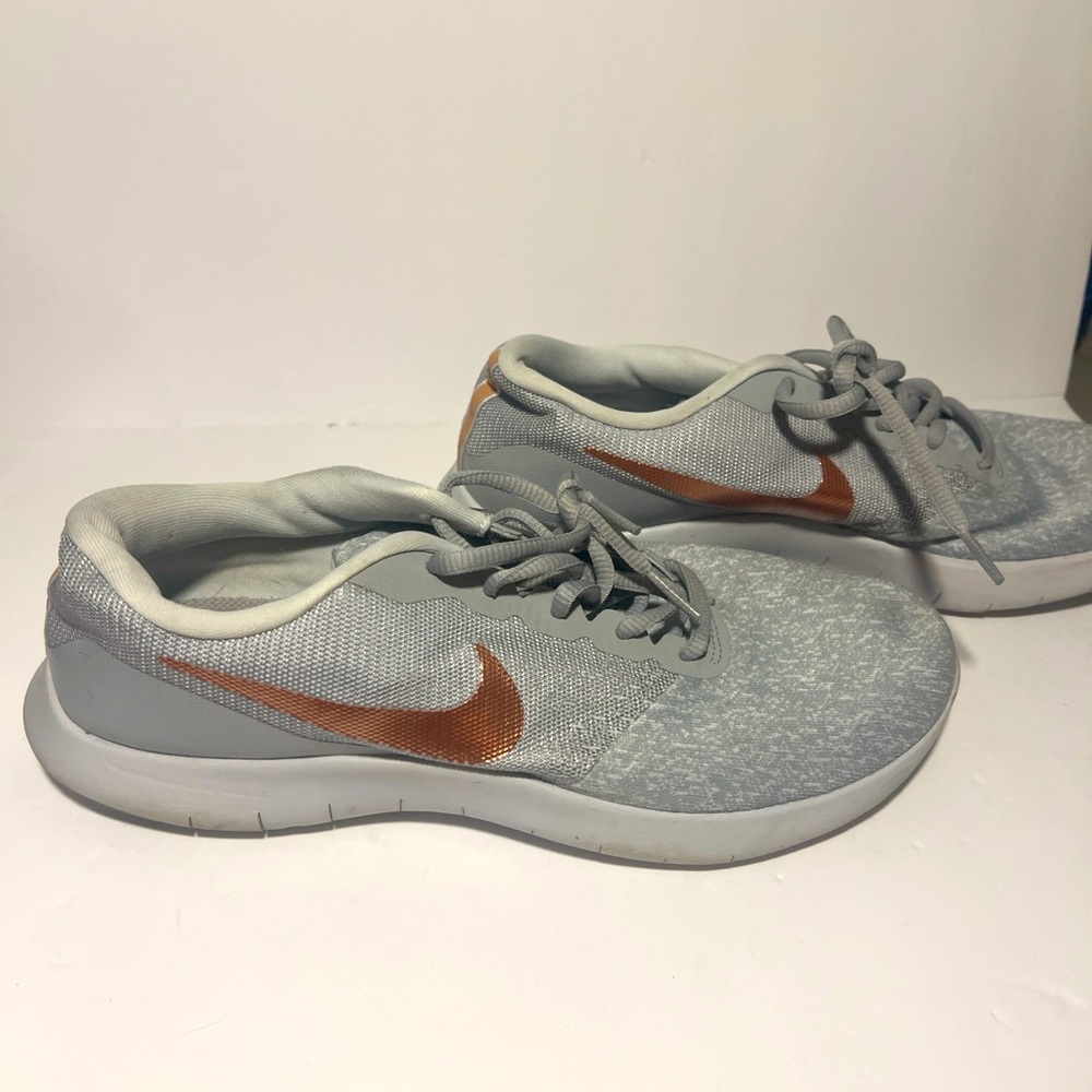 Nike Flex Contact Womens Shoe Grey/Rose Gold Size 9.5 gym shoe sneaker athletic